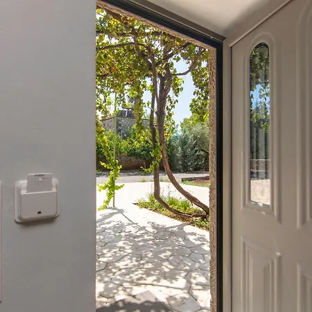 Hébergement de vacances Olive Grove By The Sea 30m From The *